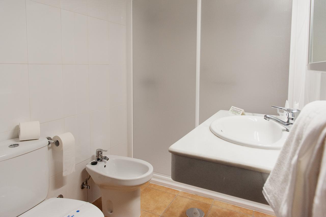 La Codorniz Hotel Tarifa Luaran gambar